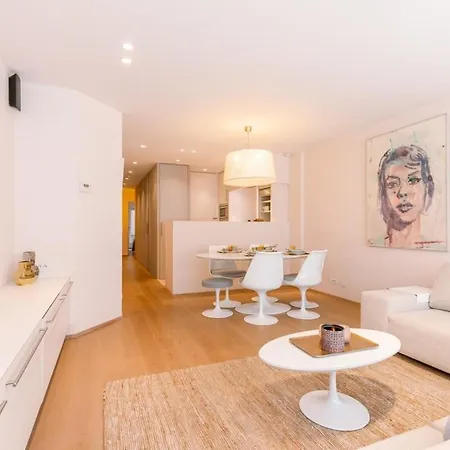 Lovely And Spacious In The Center Of Apartamento